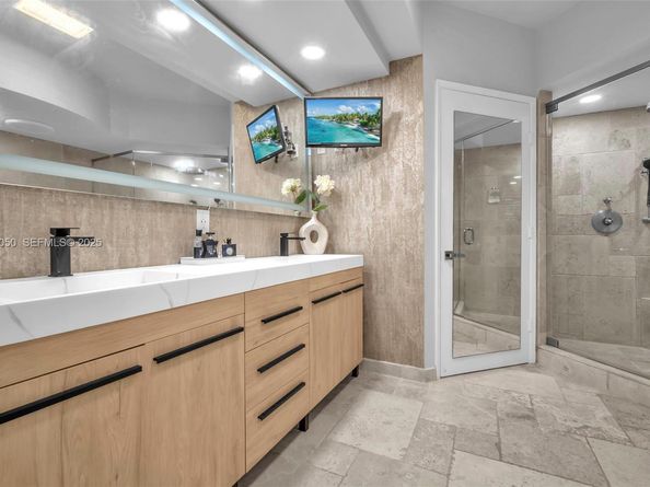 333 Las Olas Way 405, Fort Lauderdale FL 33301