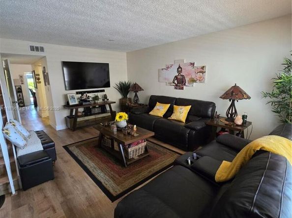12095 SW 18th Ter 267, Miami FL 33175