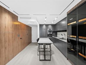 2301 Collins Ave 432, Miami Beach FL 33139