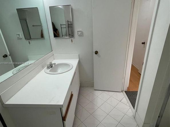 8237 NW 8th Ct 4, Plantation FL 33324