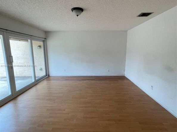 8237 NW 8th Ct 4, Plantation FL 33324