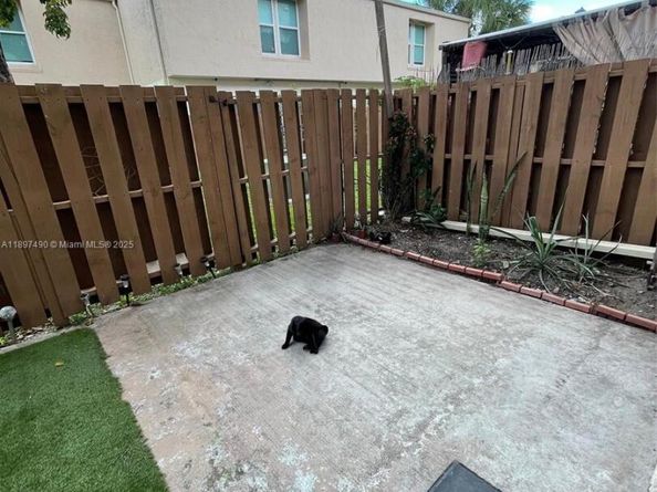 8237 NW 8th Ct 4, Plantation FL 33324