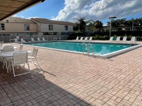 8237 NW 8th Ct 4, Plantation FL 33324