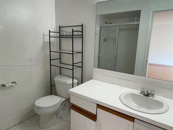 8237 NW 8th Ct 4, Plantation FL 33324