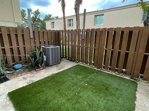 8237 NW 8th Ct 4, Plantation FL 33324