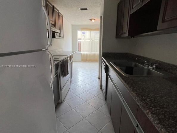 8237 NW 8th Ct 4, Plantation FL 33324