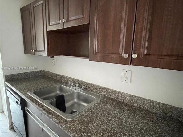 8237 NW 8th Ct 4, Plantation FL 33324