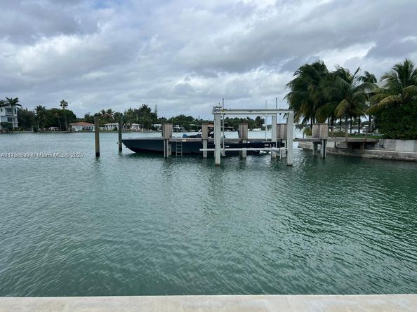 7590 Bayside Ln, Miami Beach FL 33141