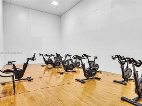 20281 E Country Club Dr 210, Aventura FL 33180