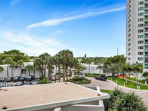 20281 E Country Club Dr 210, Aventura FL 33180