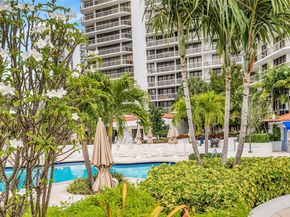 20281 E Country Club Dr 210, Aventura FL 33180