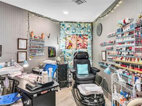 20281 E Country Club Dr 210, Aventura FL 33180