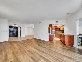 20281 E Country Club Dr 210, Aventura FL 33180