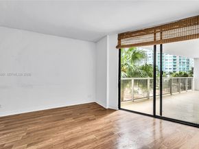 20281 E Country Club Dr 210, Aventura FL 33180