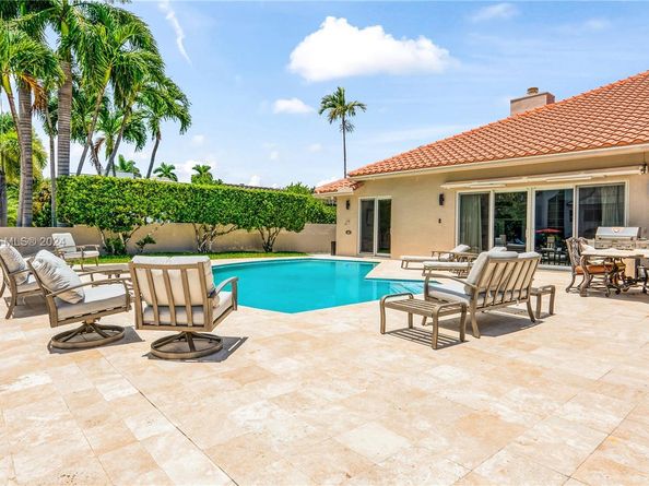 34 Pelican Dr, Fort Lauderdale FL 33301