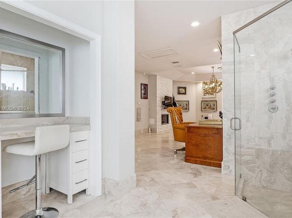 34 Pelican Dr, Fort Lauderdale FL 33301