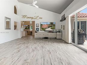 34 Pelican Dr, Fort Lauderdale FL 33301