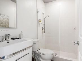 34 Pelican Dr, Fort Lauderdale FL 33301