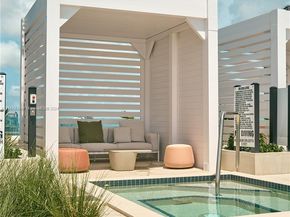 300 Biscayne Blvd Way 2702, Miami FL 33131