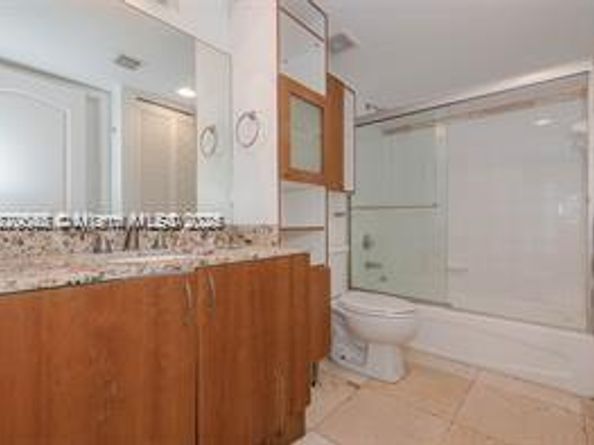 1200 Brickell Bay Dr 4114, Miami FL 33131