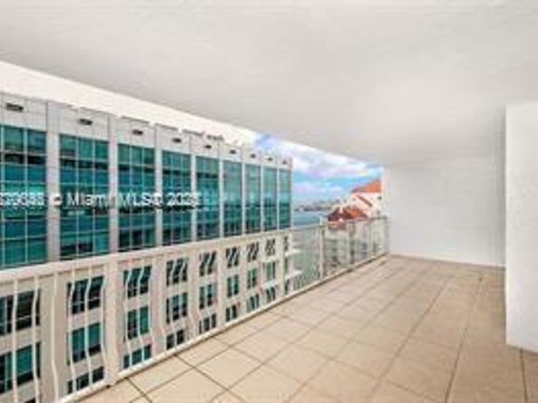 1200 Brickell Bay Dr 4114, Miami FL 33131