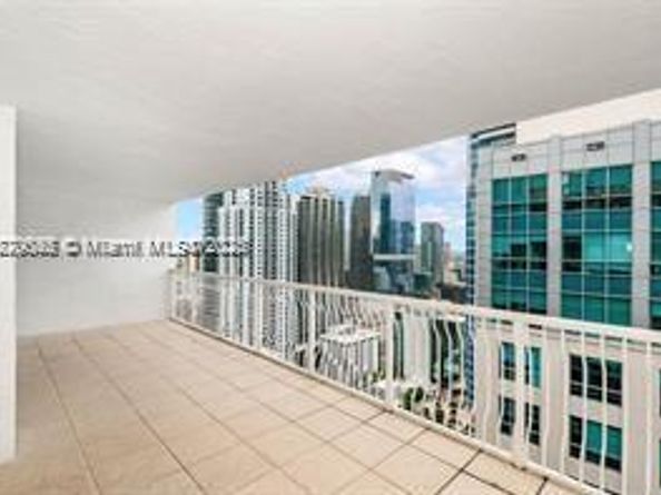 1200 Brickell Bay Dr 4114, Miami FL 33131