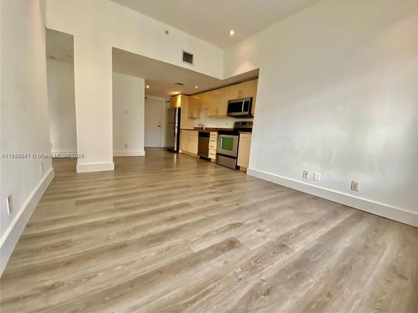 111 E Flagler St 604, Miami FL 33131