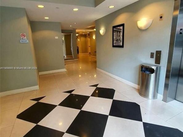 111 E Flagler St 604, Miami FL 33131