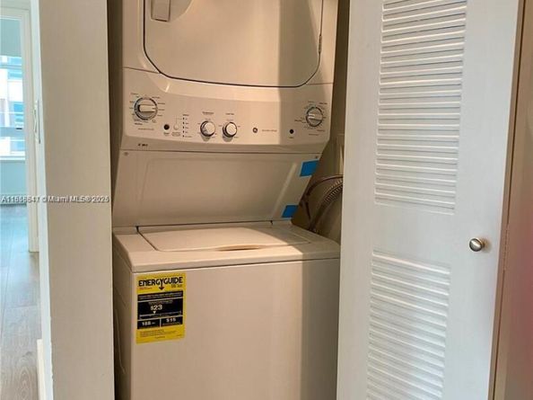 111 E Flagler St 604, Miami FL 33131
