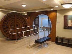 111 E Flagler St 604, Miami FL 33131