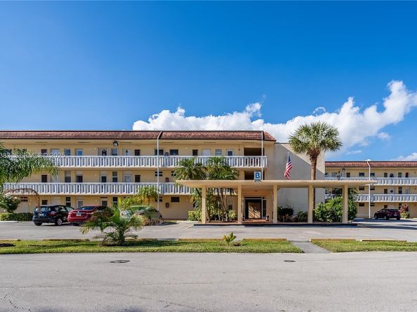 2929 Point East A303, Aventura FL 33160