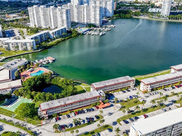 2929 Point East A303, Aventura FL 33160