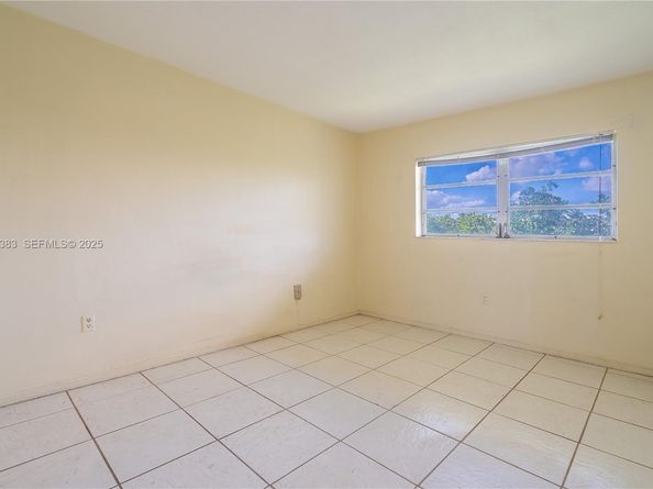 2929 Point East A303, Aventura FL 33160