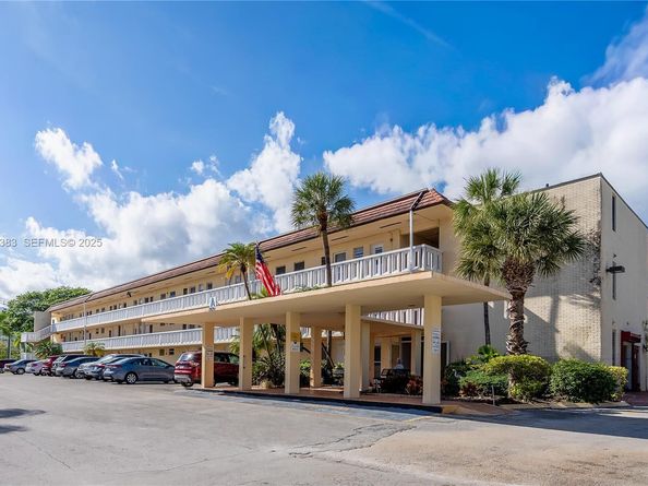 2929 Point East A303, Aventura FL 33160