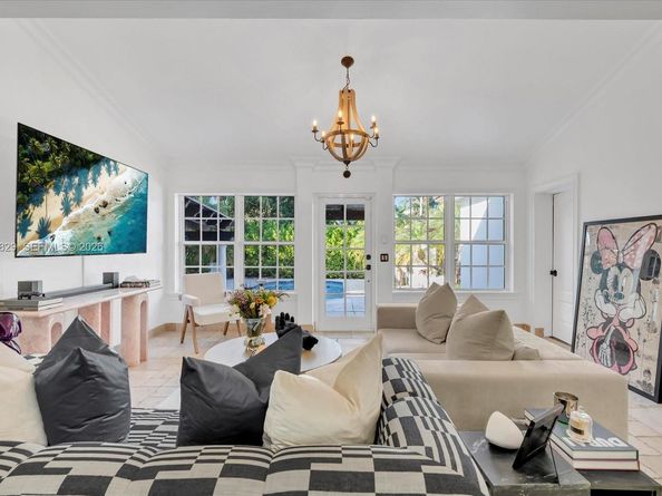 1161 Sunset Dr, Coral Gables FL 33143