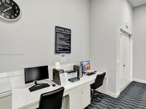 2775 NE 187th St 202, Aventura FL 33180