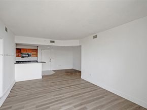 2775 NE 187th St 202, Aventura FL 33180