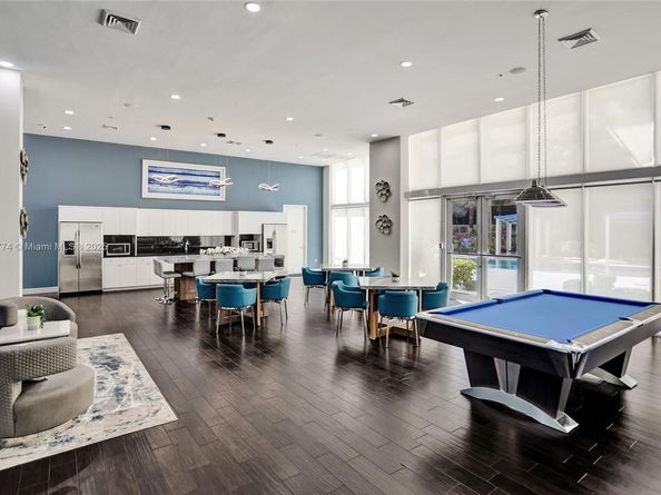 2775 NE 187th St 202, Aventura FL 33180