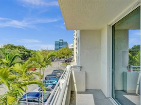 2775 NE 187th St 202, Aventura FL 33180