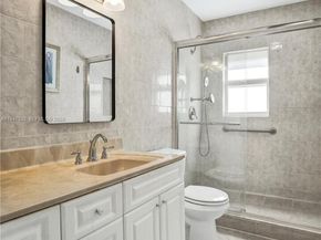 2621 SW Natura Ave, Deerfield Beach FL 33441