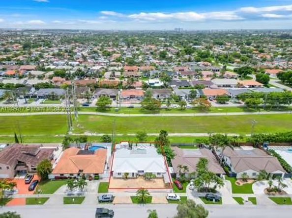 323 NW 136th Pl, Miami FL 33182