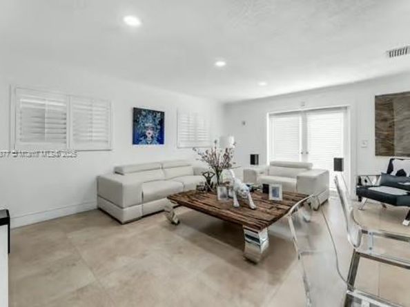 323 NW 136th Pl, Miami FL 33182