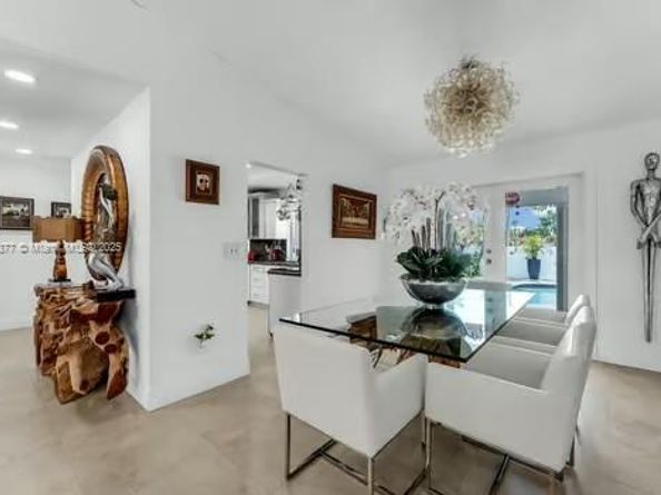 323 NW 136th Pl, Miami FL 33182