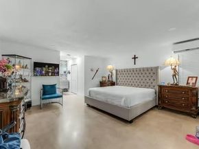 323 NW 136th Pl, Miami FL 33182