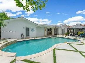 323 NW 136th Pl, Miami FL 33182