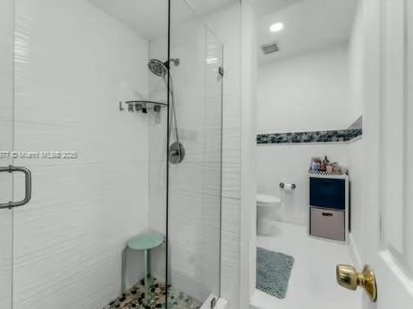 323 NW 136th Pl, Miami FL 33182