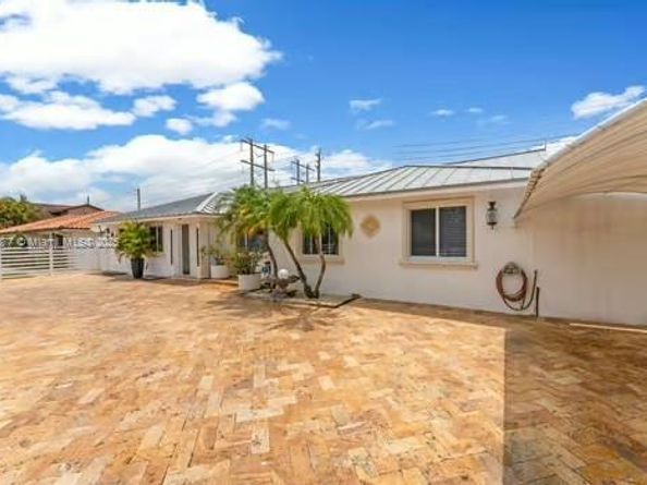 323 NW 136th Pl, Miami FL 33182