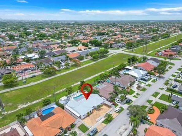 323 NW 136th Pl, Miami FL 33182
