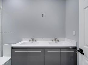 1114 SW 13th Ct, Miami FL 33135