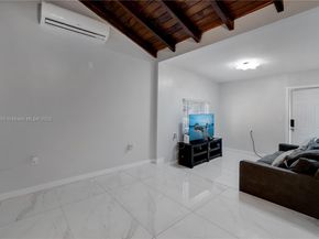 1114 SW 13th Ct, Miami FL 33135